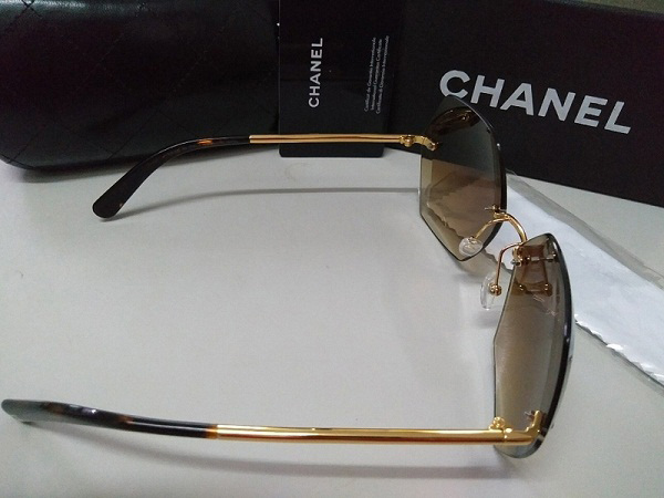 Kính Chanel khoan gọng vàng Chanel CN04